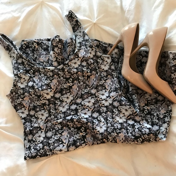 Beautiful Lauren Conrad Sundress - Picture 2 of 6